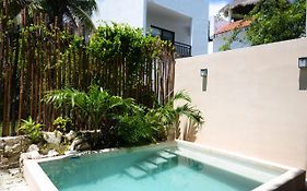 Yax Kiin Casa Boutique